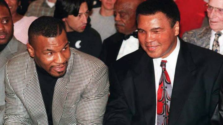 Mike Tyson y Muhammad Ali, dos leyendas del boxeo.