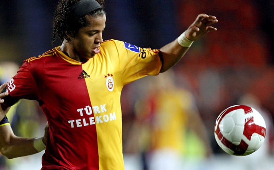 Después llegó a Galatasaray donde se reencontró con Frank Rijkard, su DT en el Barcelona.
