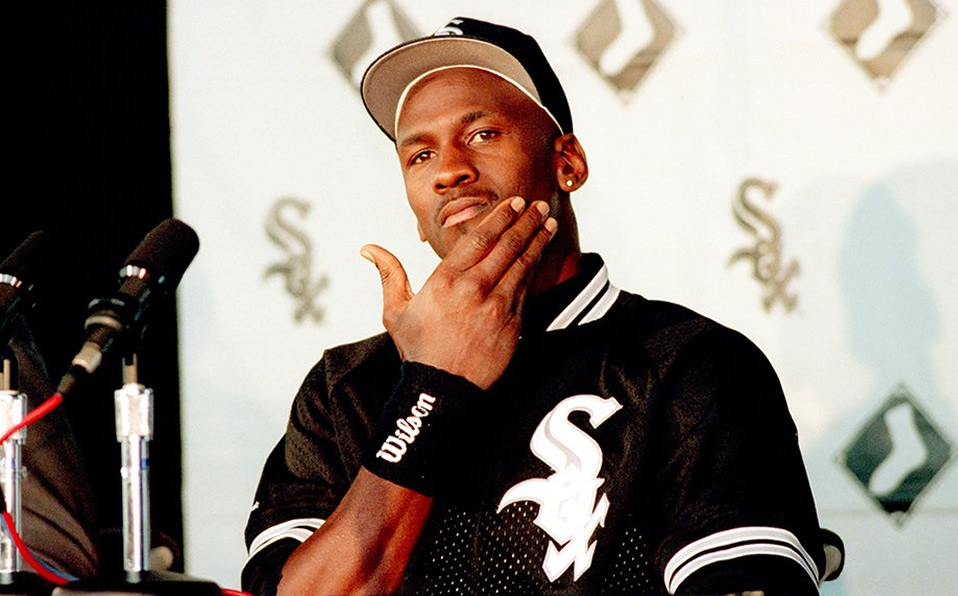 Jordan firmó con una de las dos organizaciones de MLB que radican en Chicago. (Foto: @MLB)