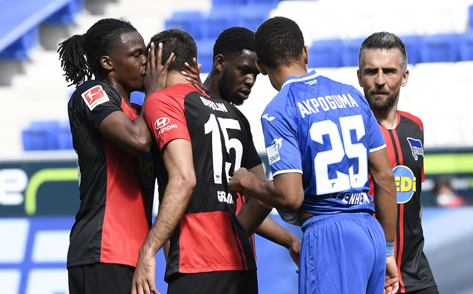 Los jugadores del Hertha Berlín no respetaron la sana distancia (AFP)
