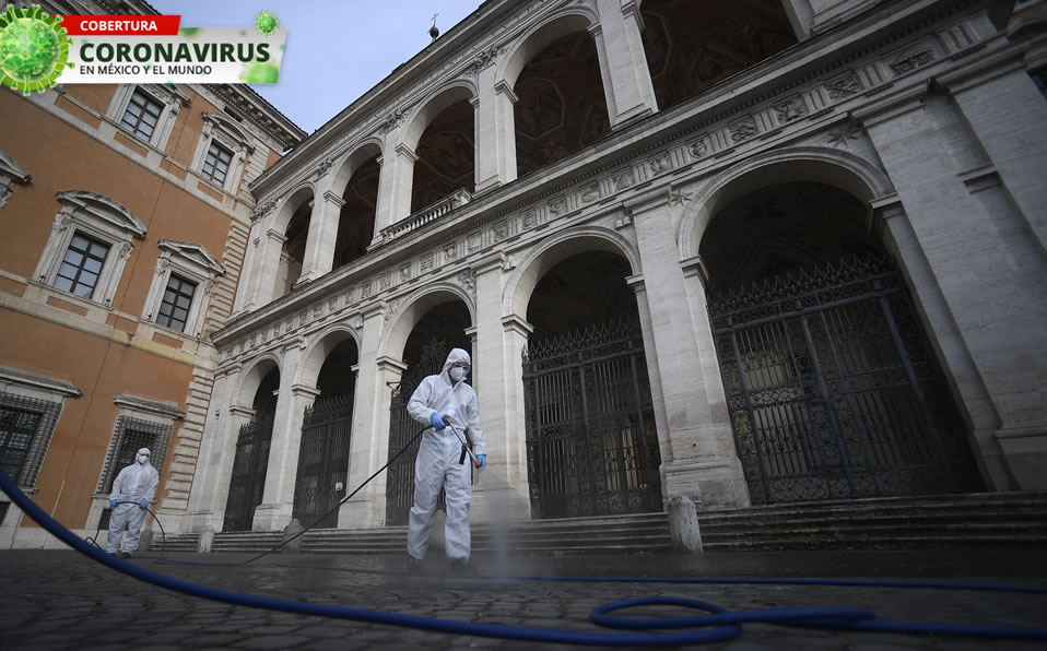La ciudad sigue siendo sanitizada. (AFP)