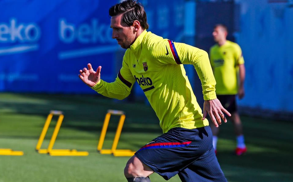 Lionel Messi ejercitándose en las instalaciones de Can Barça. (@FCBarcelona_es)