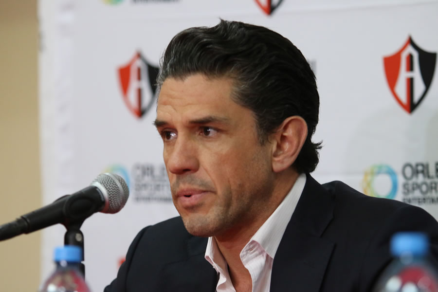 Alejandro Irarragorri señaló que positivos en Santos afectarán un posible regreso. (Foto: Imago7)