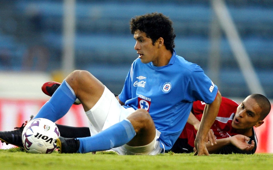 Cristian Riveros: mediocampista paraguayo que se consagró con La Máquina del 2007 al 2010. Logró el sueño europeo sin tanta suerte. (Mexsport)