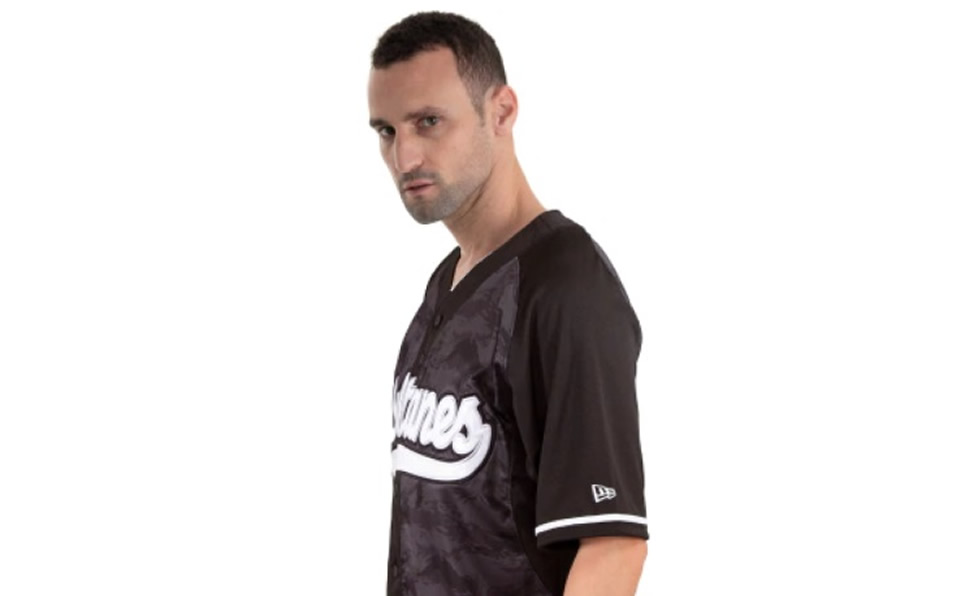El jersey negro para hombre
