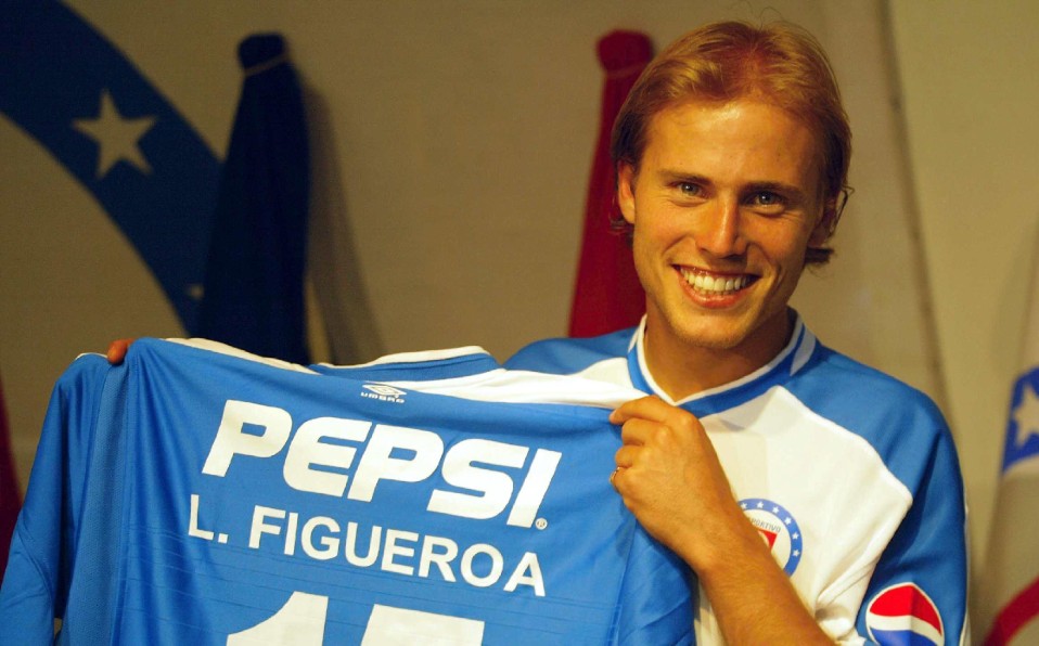 Luciano Figueroa: promesa de gol que fue contratada en el 2004. No pudo aportar mucho para la causa celeste y partió. (Mexsport)