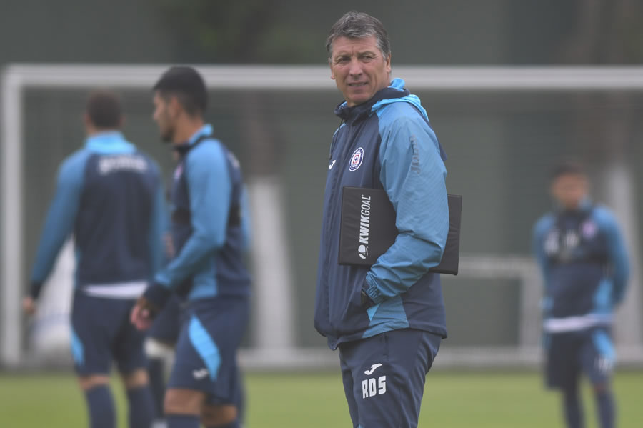 Siboldi aceptó que es complicado entrenar en La Noria. (Foto: Imago7)