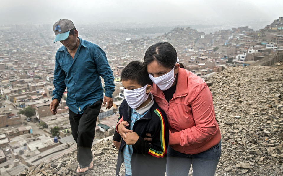 La distancia social es una de las medidas más afectivas para evitar el contagio. (Foto: AFP)