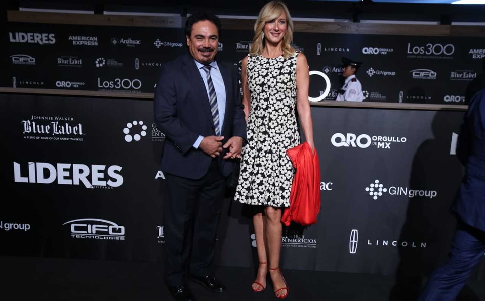 Hugo y su esposa.