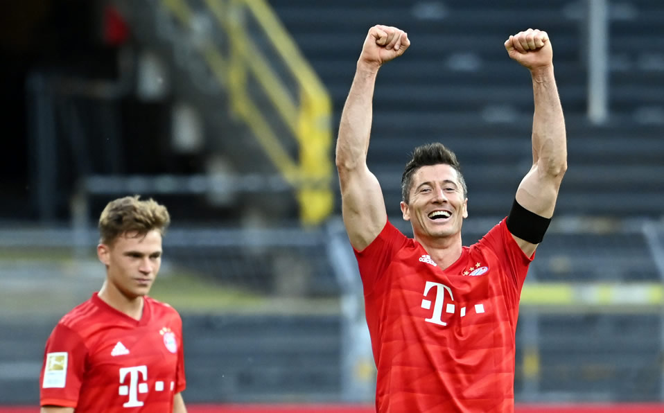 Robert Lewandowski celebra el triunfo del Bayern. (Foto: AFP)