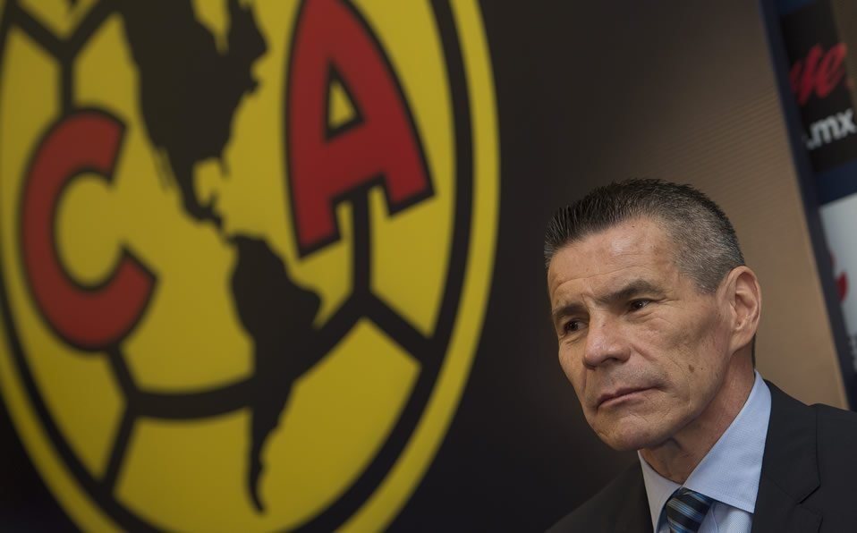 Alfredo Tena permanecerá en el club. (Foto: Mexsport)