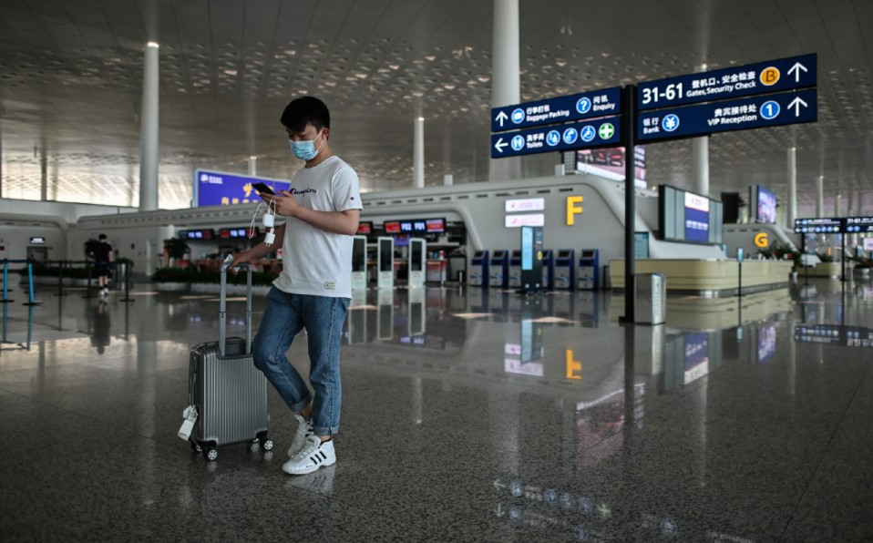 Las medidas tomadas en China para vuelos internacionales se flexibilizan.Foto: AFP