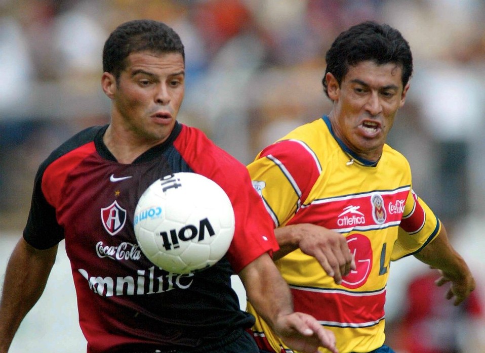 Jorge Almirón | Mediocampista  | Pasó por varios equipos de Liga MX, pero su mejor versión la dio en el Morelia campeón del 2000.