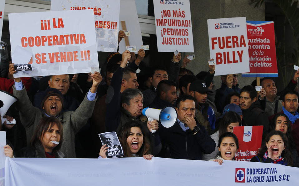Cooperativistas disidentes se manifiestan contra Billy Álvarez. (Foto: Imago7)
