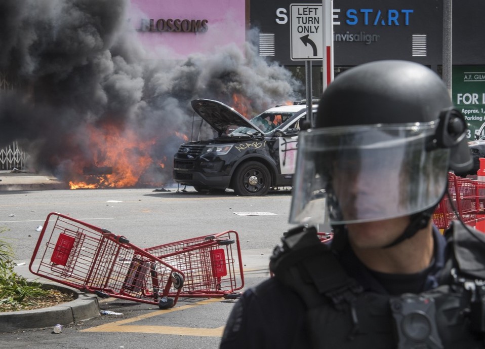 Las protestas en Los Ángeles se salieron de control. (Foto: AFP)
