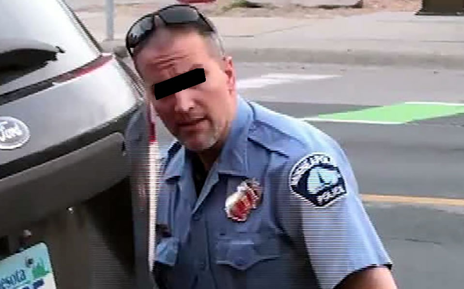 El policía Derek Chauvin enfrenta cargos por el asesinato de George Floyd. (Twitter)