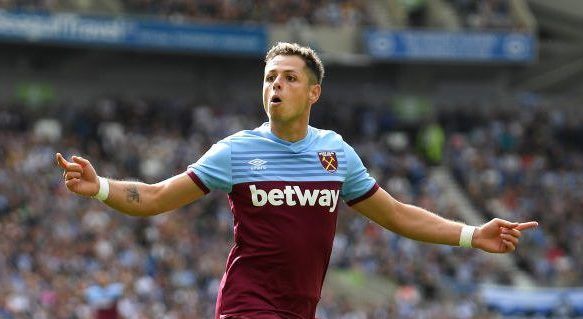 El 20 de julio de 2017 firmó con West Ham, donde no brilló.