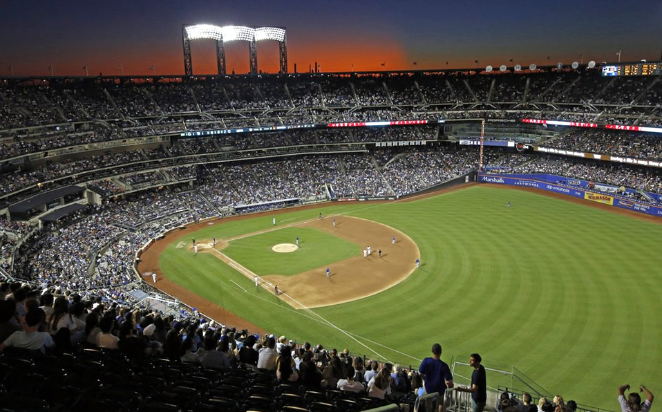 MLB podría pagar a los jugadores todos los salarios diferidos. (Foto: AP)