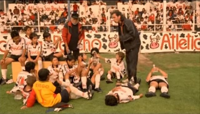 Héctor Suárez interpretó a Don Pepe, quien se encargaba de dirigir a los niños del equipo