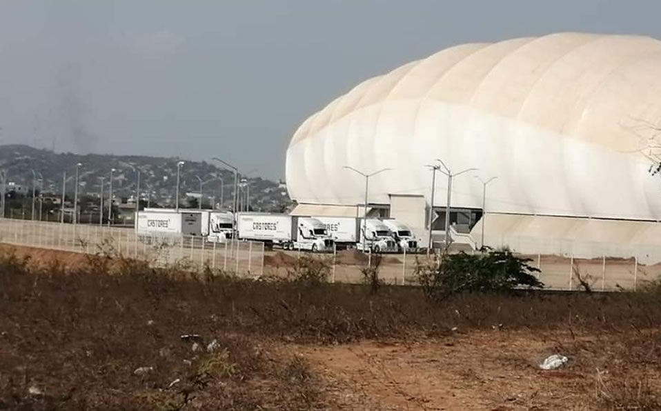 Los camiones con la mudanza de Morelia arribaron a Mazatlán.