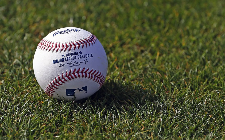 MLB es la única liga en EU sin un plan para regresar al juego. (Foto: AP)