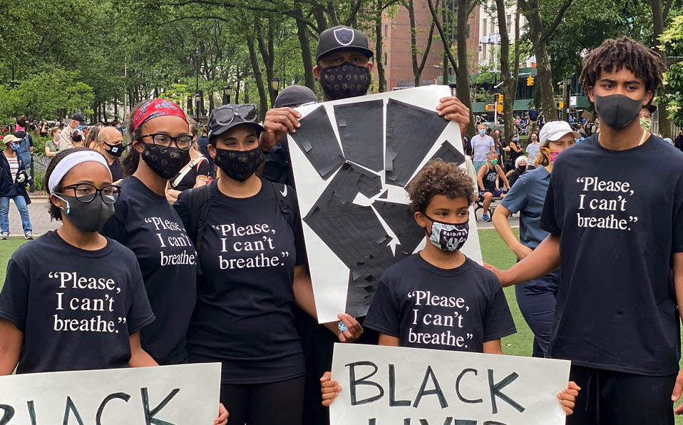 La familia Sabathia durante las protestas en Brooklyn. (Foto: @CC_Sabathia)