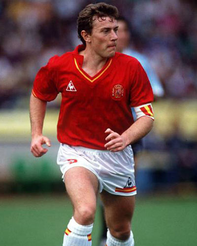 Clase, elegancia y porte, ese era Emilio Butragueño, el delantero estrella de La Furia.