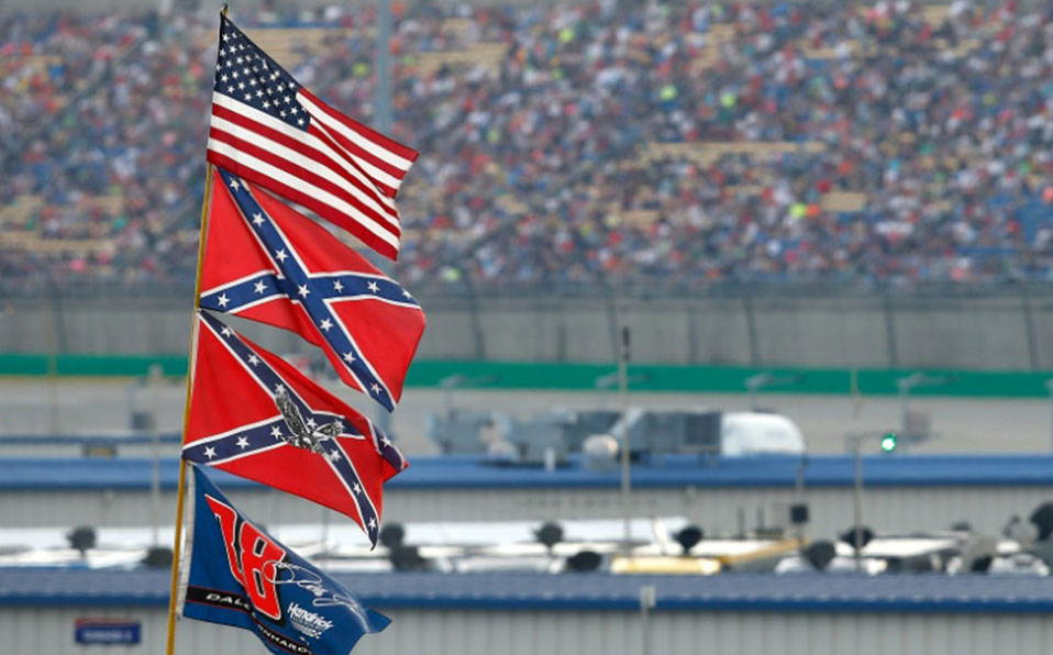 La NASCAR prohibirá la bandera confederada en sus carreras