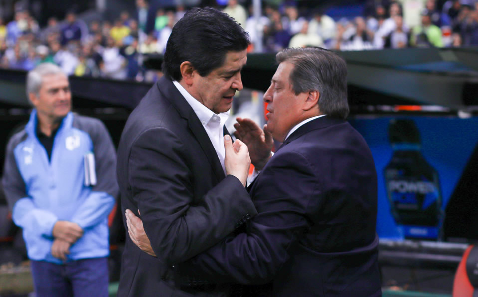 Luis Fernando Tena y Miguel Herrera están en desacuerdo con Juan Carlos Osorio. (Foto: Imago7)