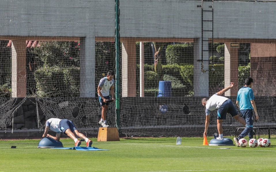 Cruz Azul hizo sus pruebas de covid-19 y hay un caso confirmado y uno más a la espera. Foto: Imago7