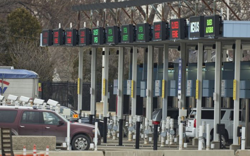Estados Unidos acuerda con México y Canaá extender las restricciones de tránsito terrestre no esencial / Foto: AFP
