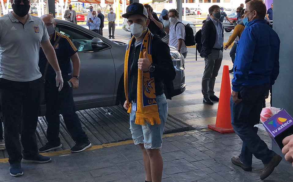 El charrúa llega para potenciar la plantilla de Tigres (Jorge Rosales)