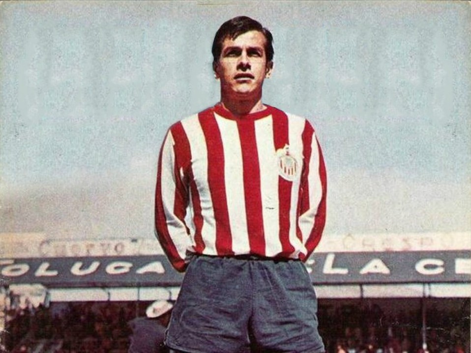 Cura Chaires jugó en la década de los 60 con Chivas (Foto: Chivas)