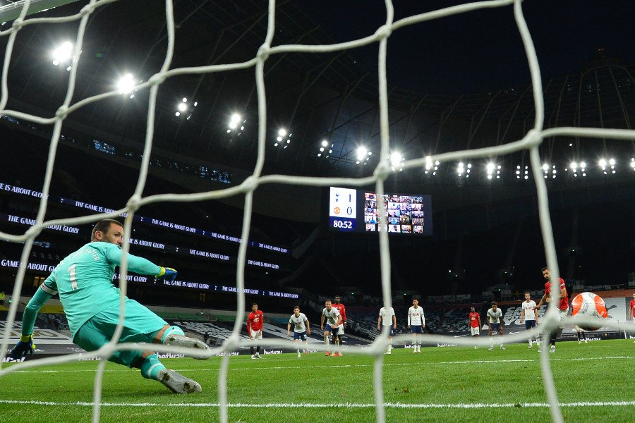 El Manchester United encontró el empate por la vía del penalti. FOTO: AFP.