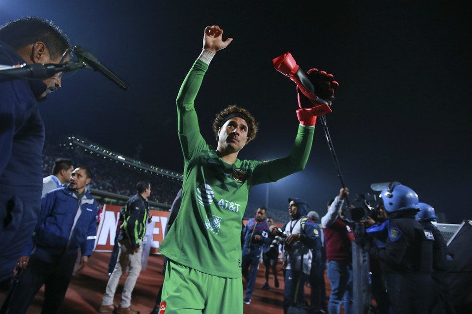 Guillermo Ochoa | Además del portero, el dorsal 13 lo han utilizado grandes campeones de las Águilas.