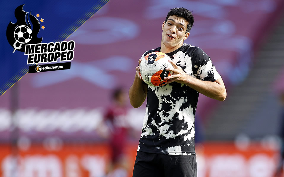 Raúl Jiménez podría estar viviendo sus últimos días con los Wolves. (Foto: AFP)