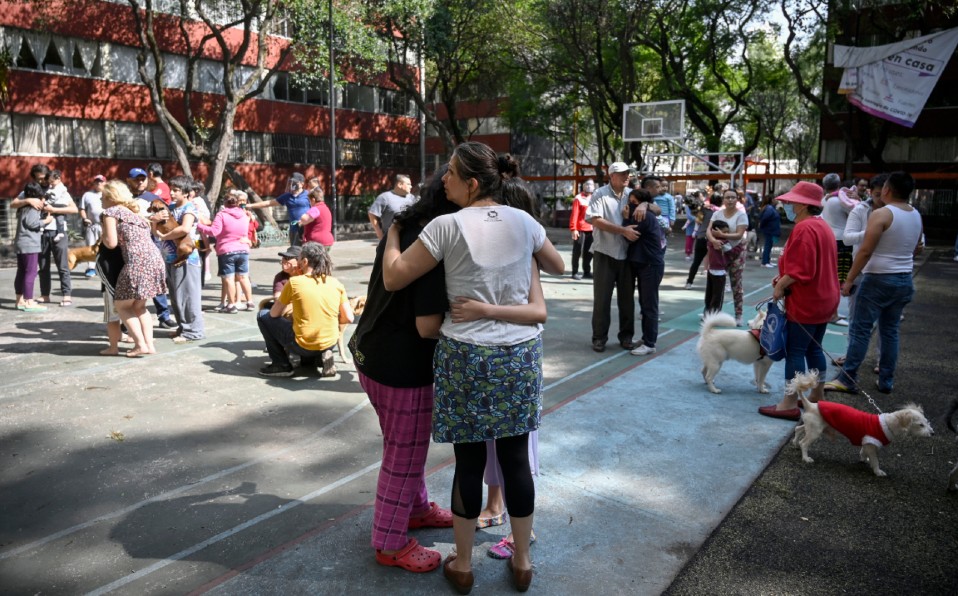 Familias de la Ciudad de México en el momento del sismo. Foto: AFP