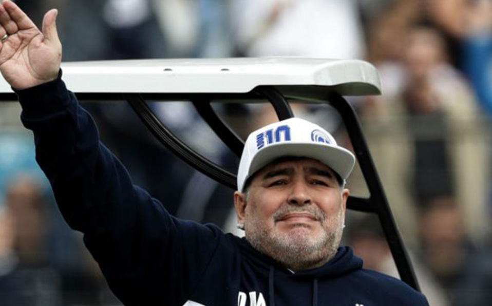 El doctor Leopoldo Luque, médico de cabecera de Maradona aseguró que el exastro argentino se encuentra limpio de cocaína / Foto: AFP