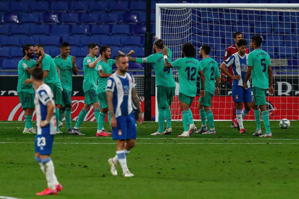 Real Madrid se distanció del Barcelona dos puntos con su triunfo ante Espanyol. (Foto: AP)
