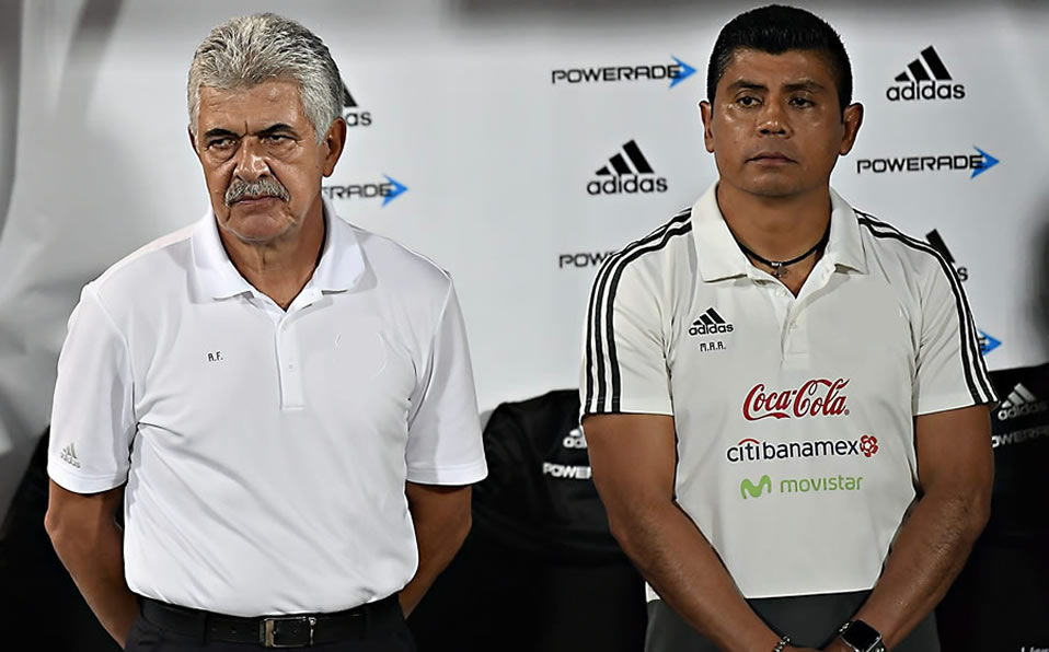 Ruiz fue auxiliar de Tuca en los interinatos que tuvo en el Tri en 2015 y 2018. (Foto: Imago7)