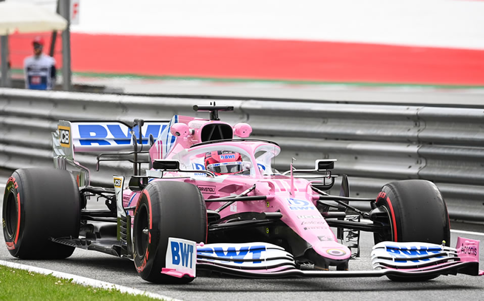 Checo, sobre la pista de la casa de Red Bull. (AFP)