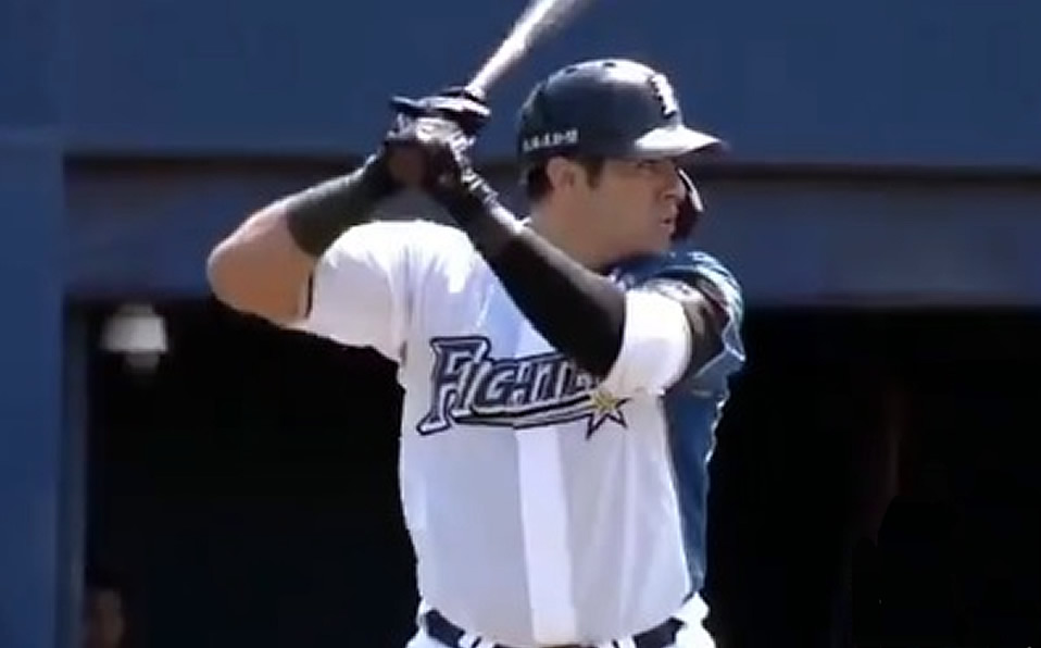 Christian Villanueva regresa y pega HR