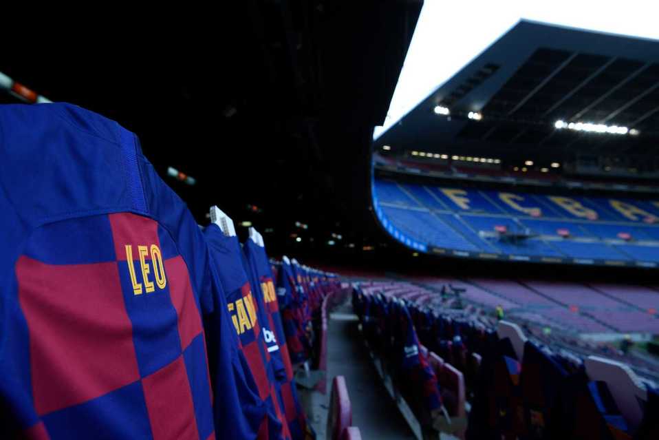 La policía acudió al Camp Nou para recabar información. (Foto: AFP)