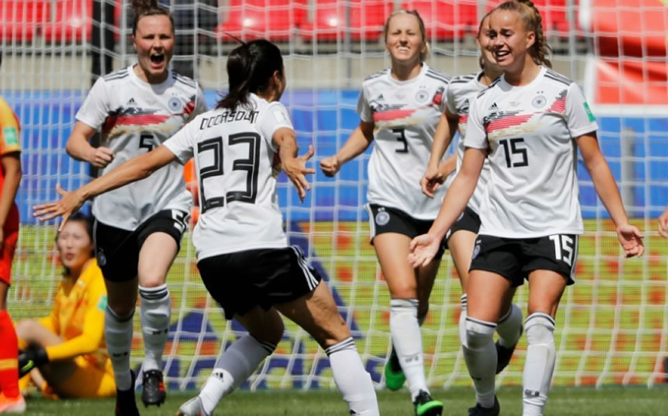 Ahora dirigirá a un equipo femenil de Alemania. (Reuters)
