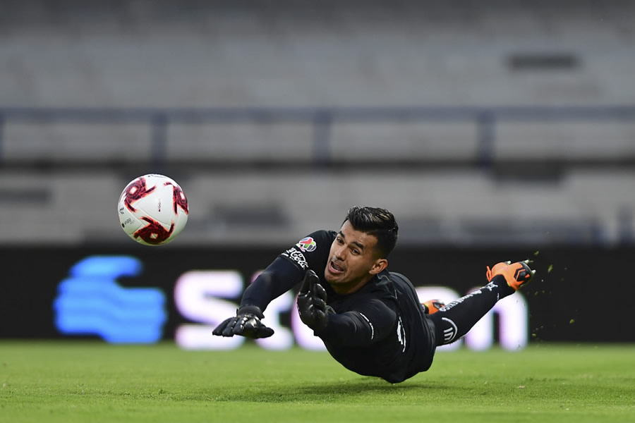 Luis García se lució con un par de excelentes atajadas. (Foto: Mexsport)