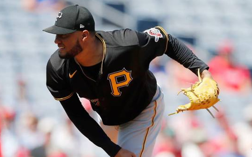 Dominicano Héctor Noesí decide NO jugar esta temporada