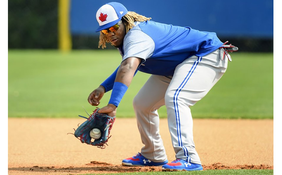 Vladimir ahora jugará en la primera base con los Blue Jays