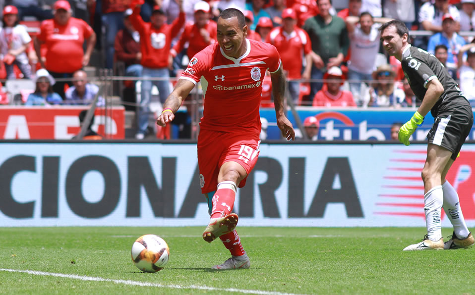 El colombiano seguirá su carrera en Pächuca (Imago7)