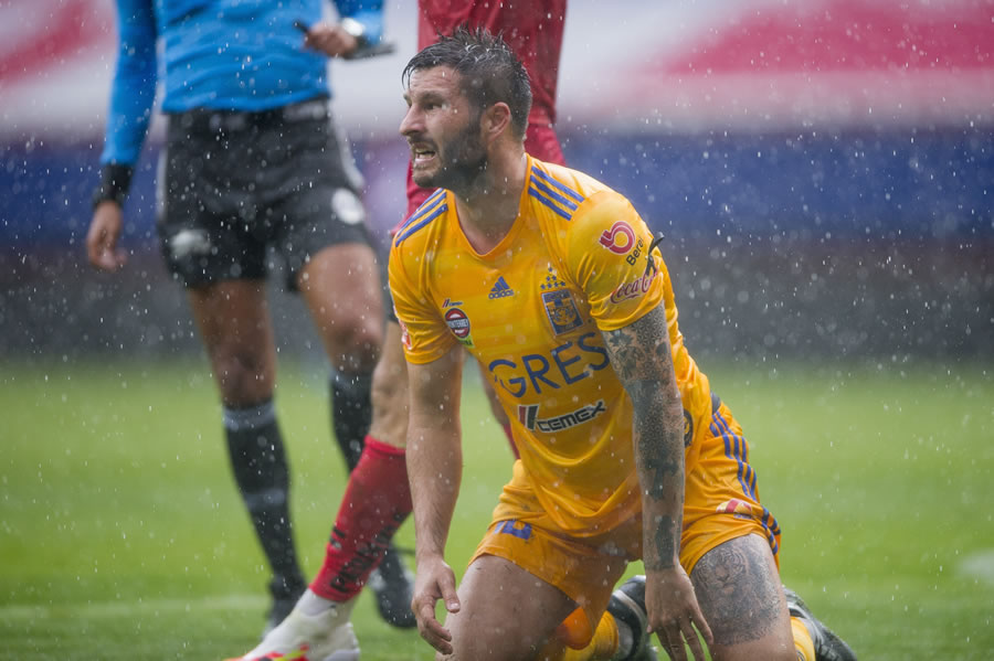 Gignac estuvo cerca de hacer un golazo ante Atlas. (Foto: Mexsport)