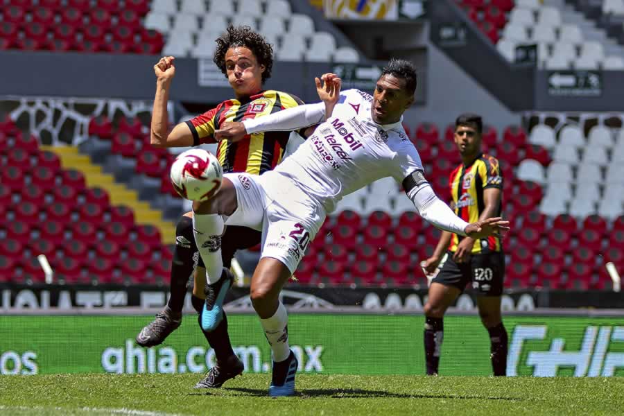 La directiva de la UdeG espera que se concreten las negociaciones. (Foto: Imago7)